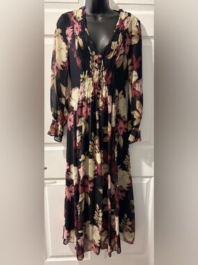 Taylor Maxi Dress Size 4 Black and Rose Sheer sleeves V-neck elastic waist